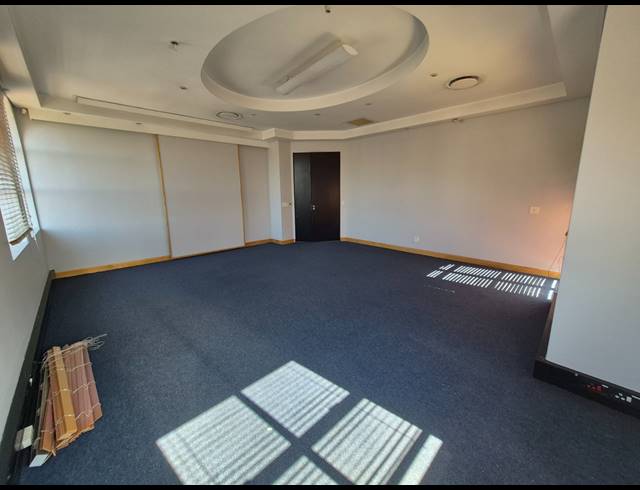 499.99M² OFFICE TO LET IN RIVONIA
